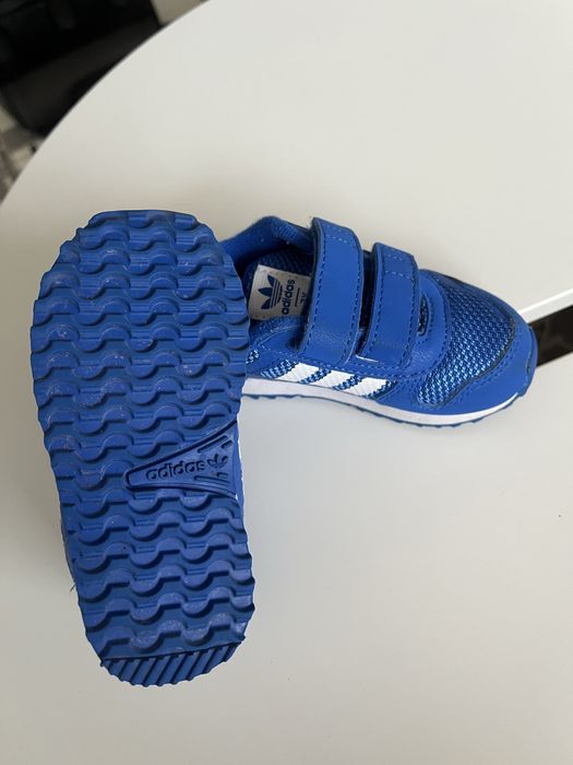 Маратонки Adidas