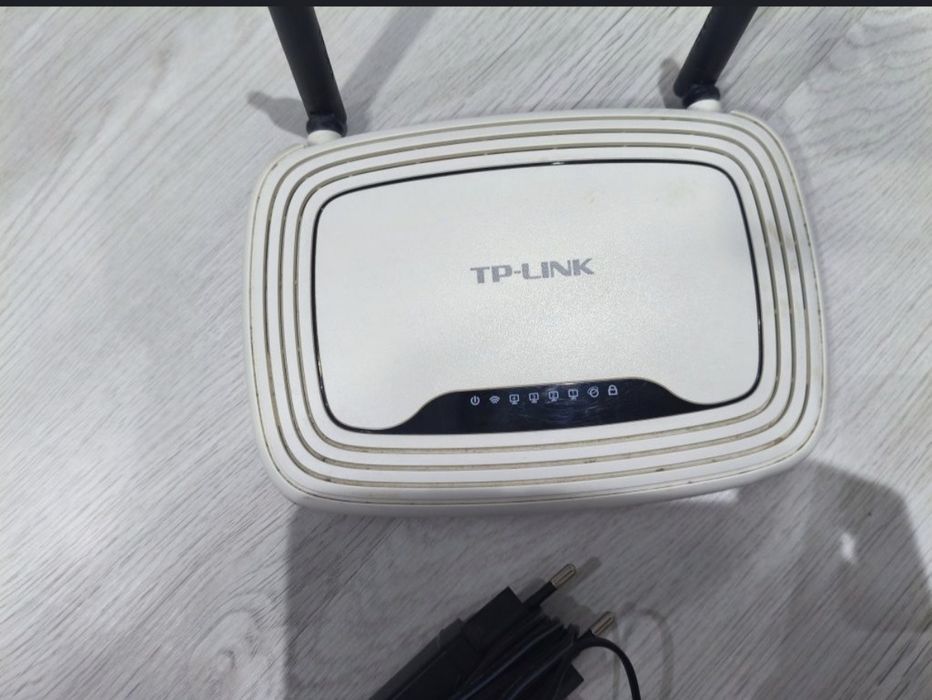 Два роутер WiFi:mi router 4c и tp link tl-wr841n