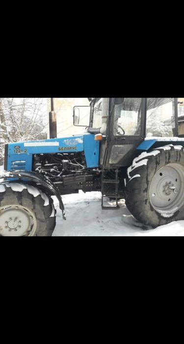 Продаю трактор Беларус