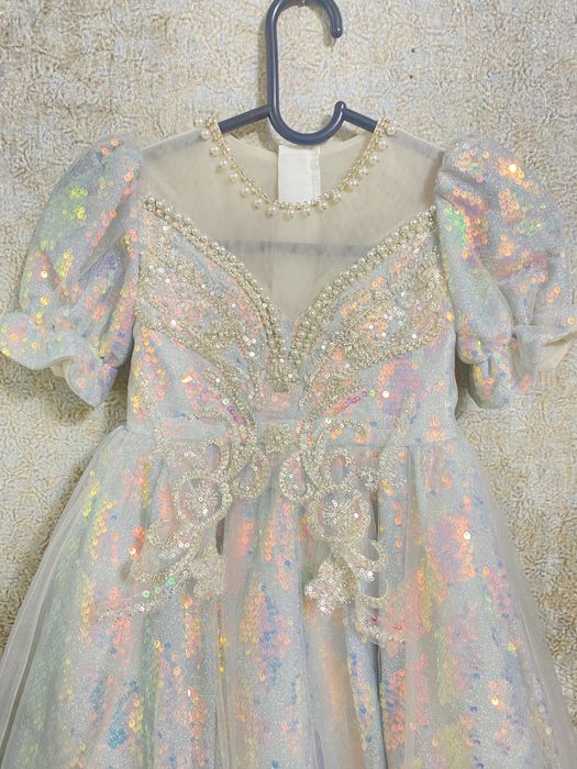 Нарядное платье  детское