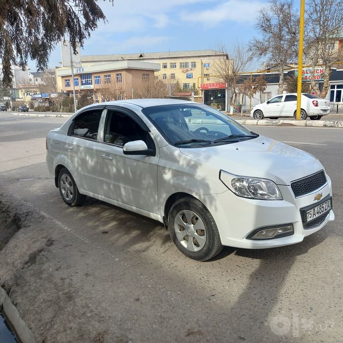 Нексия 3 сотилади