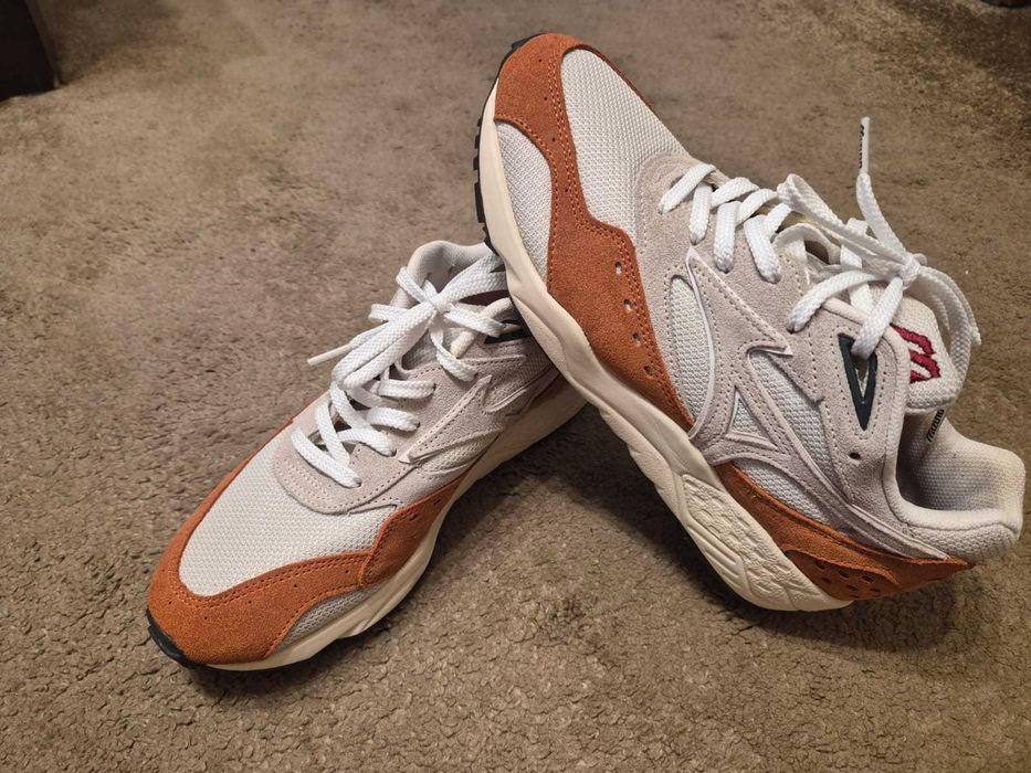 Adidasi Mizuno alb cu portocaliu