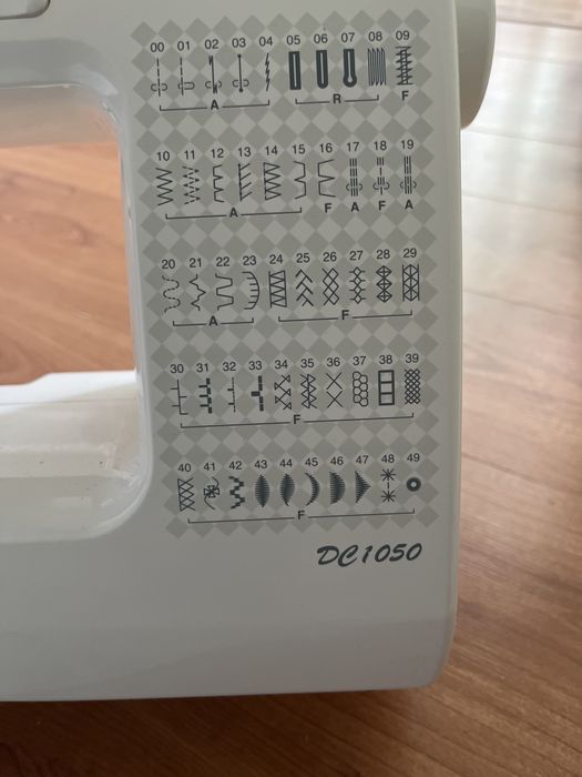 Швейная машина JANOME