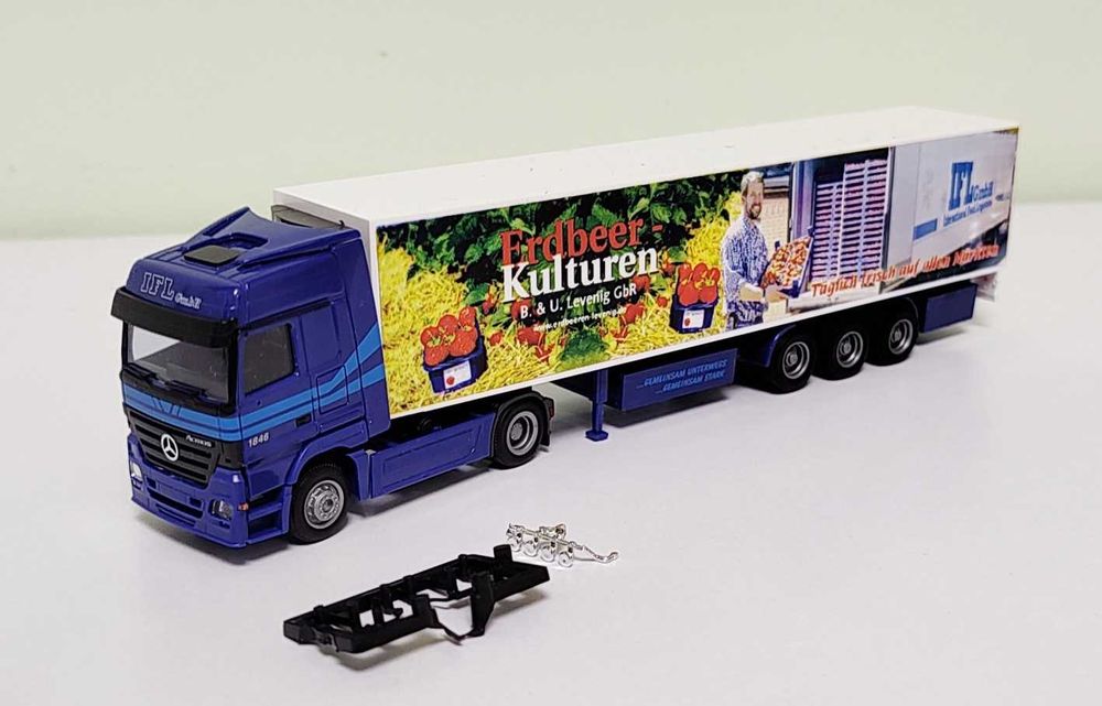 masinuta macheta camion semitrailer frigoterm AWM nu Herpa scara 1:87