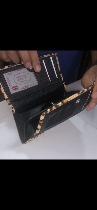 Дамски нов портфейл