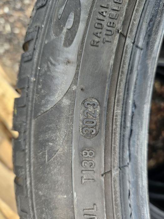 890 lei bucata pirelli scorpion 255x40x19 trei bucăți 255/40R19 cauciu