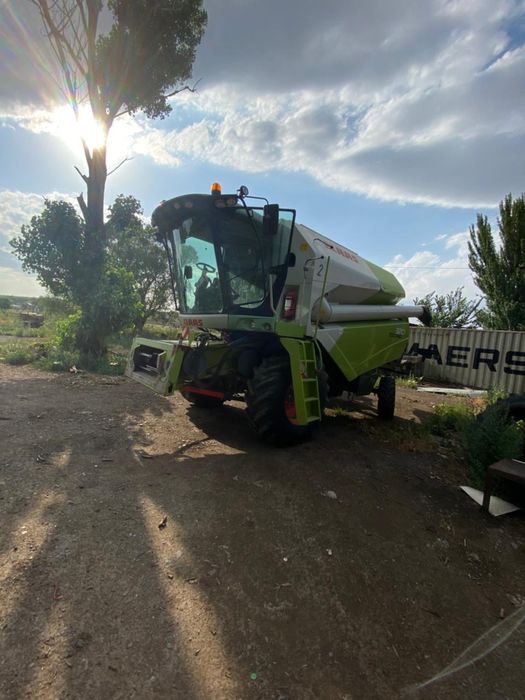 Комбаин CLAAS TUCANO 320