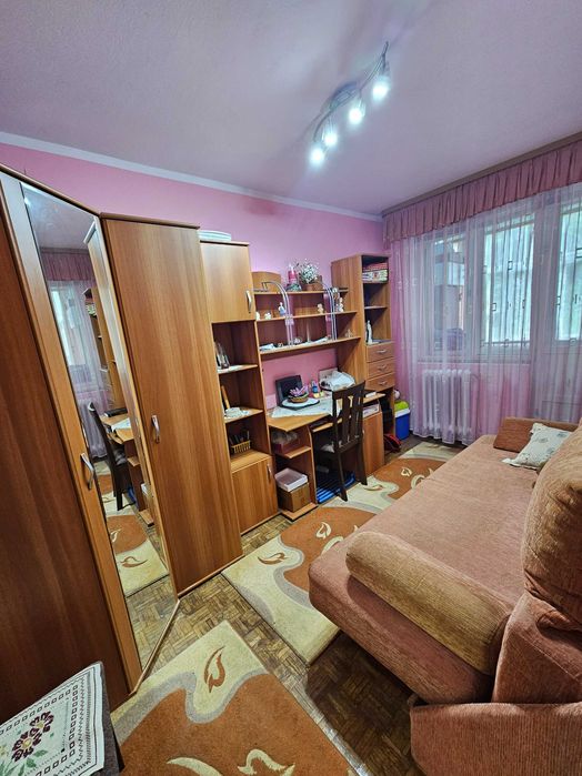 Apartament 4 camere de vânzare – Reșița, Cartier Triaj – 98 mp – 92.000 € negociabil