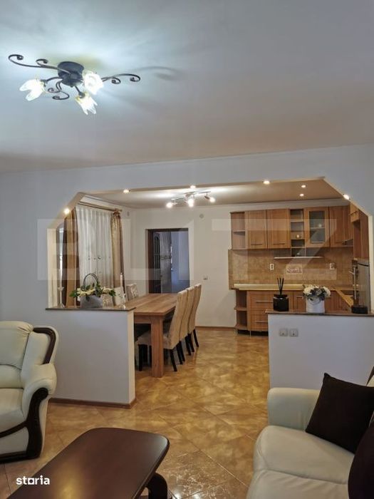 Casa cu 5 camere, suprafata utila 208 mp, loc. Halmeu