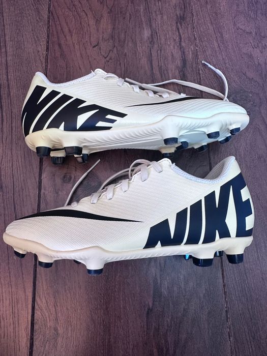 Детски футболни обувки Nike MERCURIAL EU34