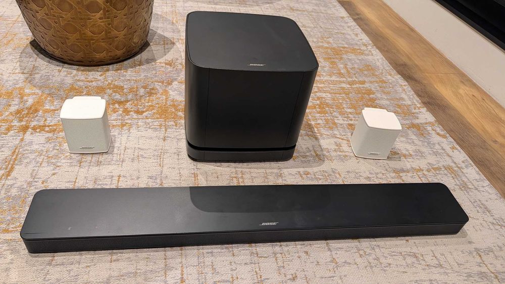Bose Soundbar 500 + Bass Module 500 + Surround Speakers – sistem complet