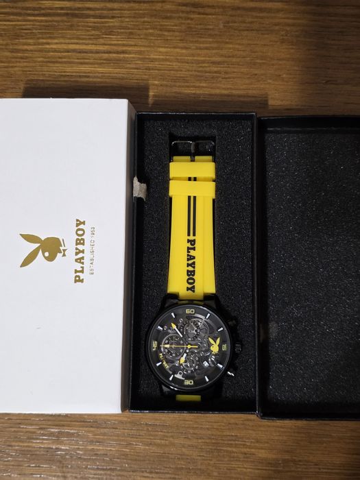 Часовник Playboy