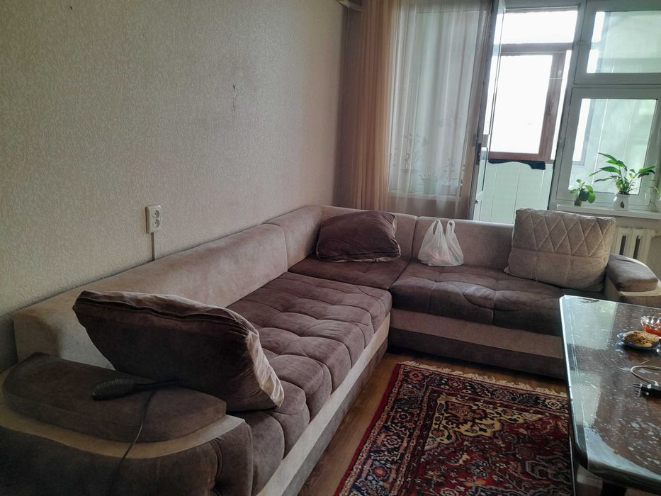 продам уголки 2 шт