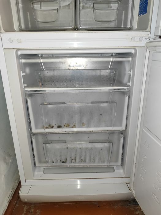 Продам холодильник