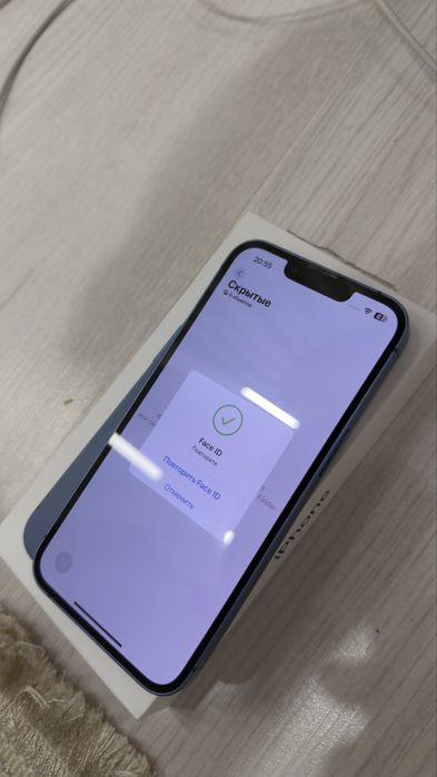 Продаю 13 айфон 128 гб