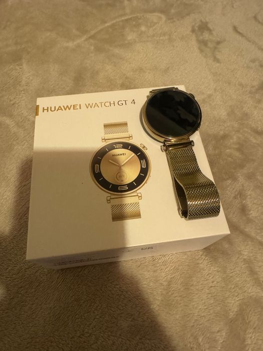 Часовник HUAWEI GT 4