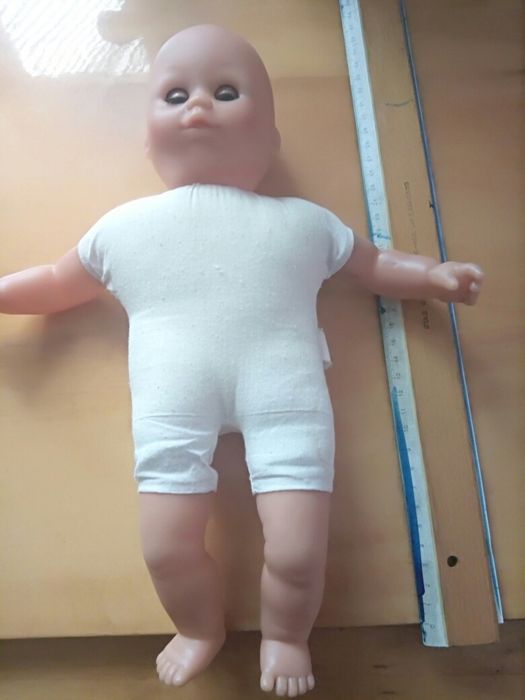 Papusa comunista, papusi