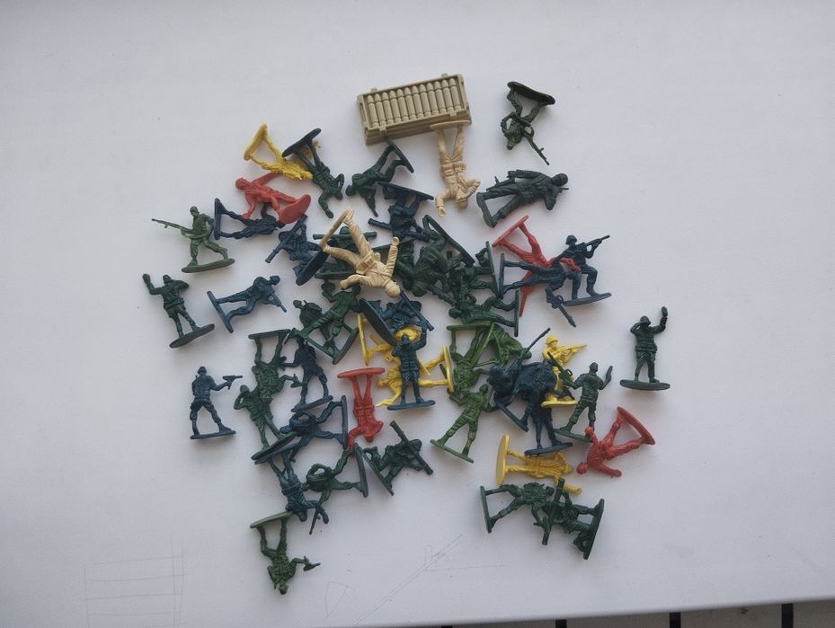 Солдатики,не биты не крашеные