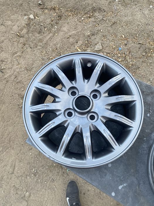 Продам диски от mitsubihi galant R15