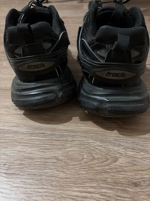 balenciaga track 1