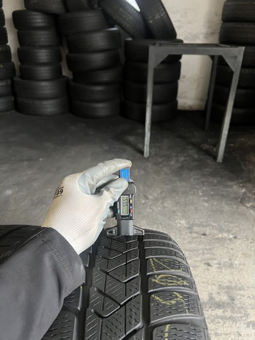 2 anvelope de iarna 205/60/16 pirelli seal inside!