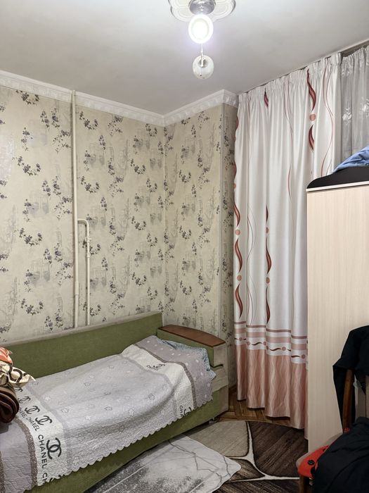 Продаётся 4-комнатная квартира (переделанная из 3), 77 м²