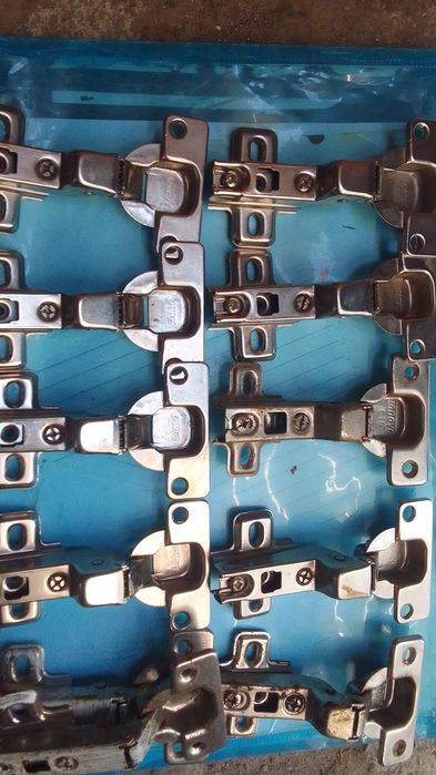 Фурнитура для мебели б/у