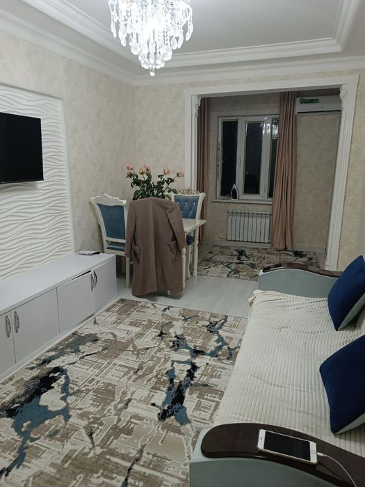 Продам чиланзар 21.  Двух комнатная