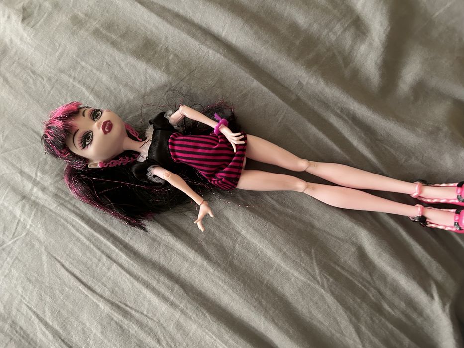 НАМАЛЕНИЕ!!!Продавам кукли bratz и monster high g1 и ever after high