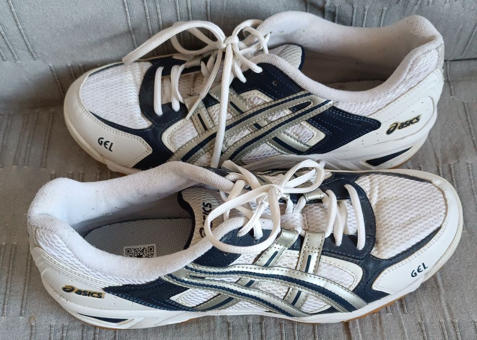 Asics маратонки номер 45,5