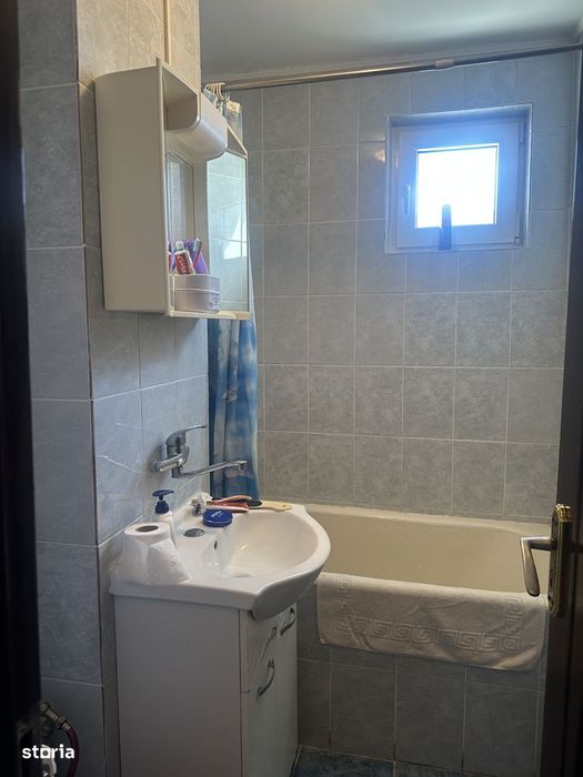 Campina - ap. 3 cam - et.3 - 65000 Euro