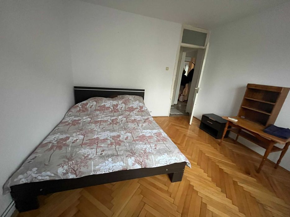 Proprietar închiriez apartament 3 camere strand sibiu
