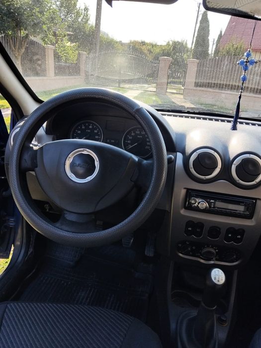 DACIA Logan 2010 — imagine 2