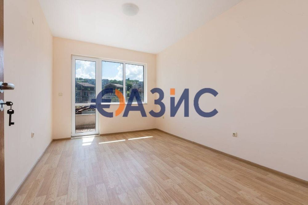 Продава се Тристаен апартамент в Бяла - 92 кв.м за 739 €/кв.м - Снимка #8