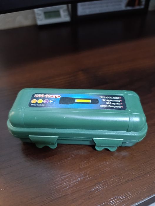 Продам фонарик  новый