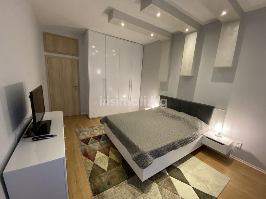 Дава се под наем Тристаен апартамент в София, Център - 82 кв.м за 947.58 € - Снимка #7