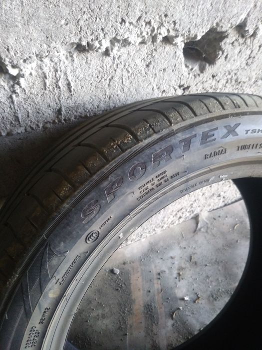 4 Шины б/у 235/45 R17