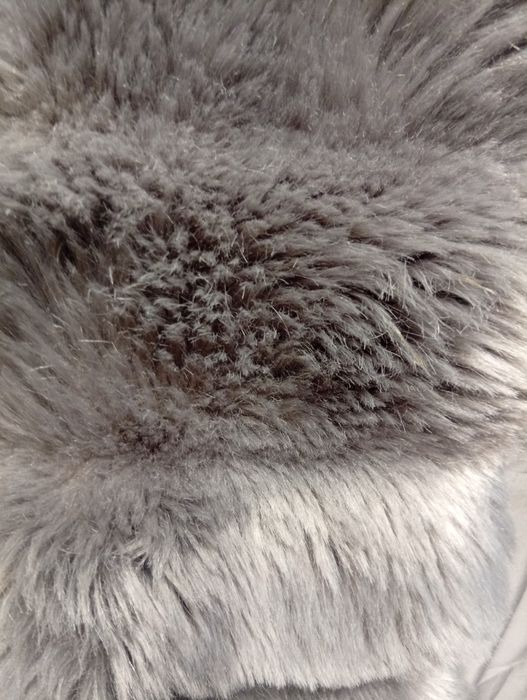 Продается меховая жилетка