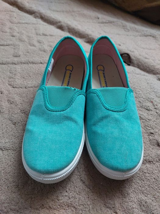 Продам кеды детские