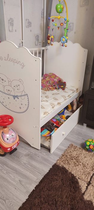 Детская кроватка