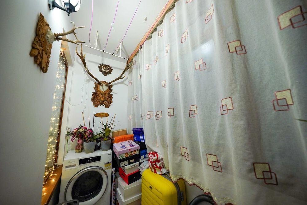 Vand apartament in Compozitori complet mobilat si utilat.