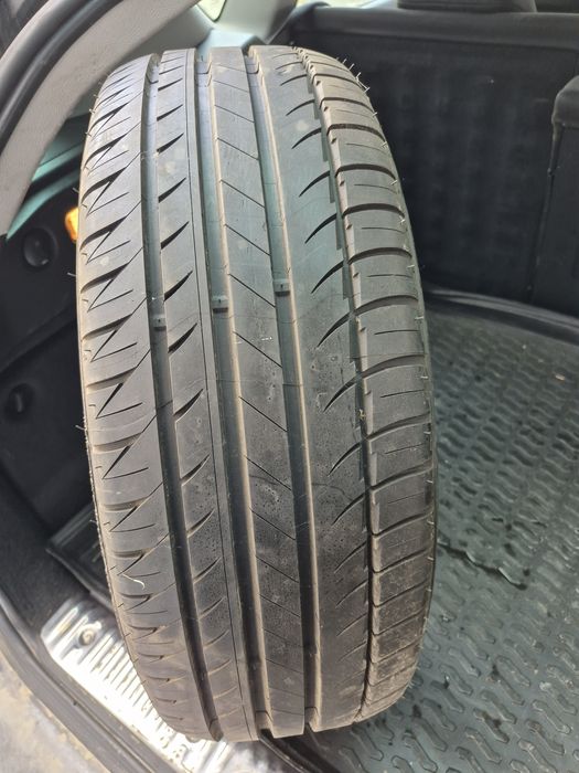 Vand 1 Anvelopa Michelin ,dimensiunea 215/55/17,94w,MODEL Pilot Exalto