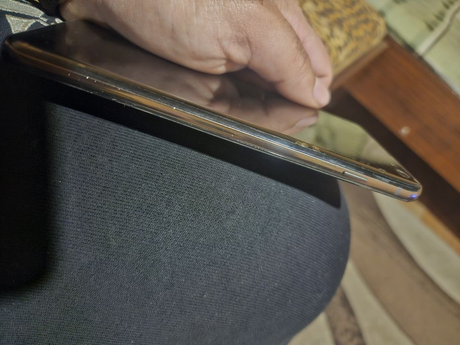 Самсунг с 10 ...