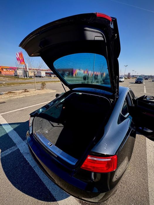 Vând Audi A5 2.0 TDI