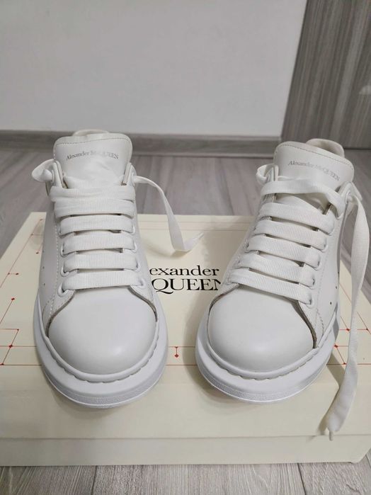 Adidasi Sneakers Alexander Mcqueen alb