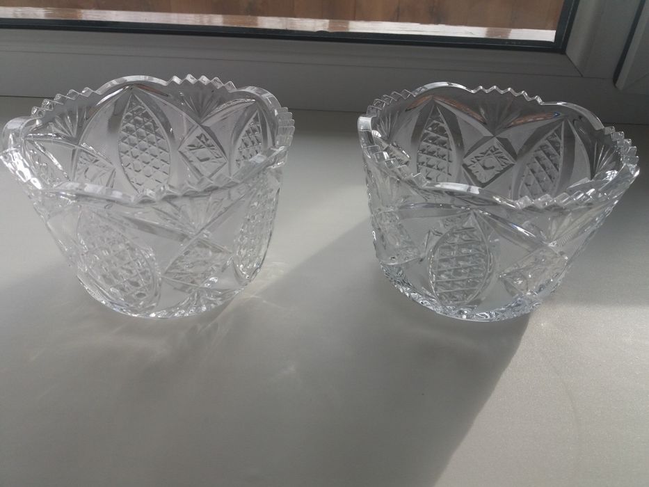 вазы хрустальные для разного употребления , на ваше усмотрение , 2  шт