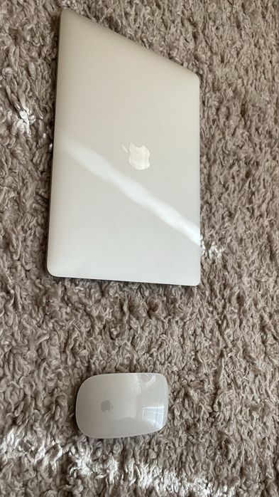 Apple MacBook Air 8GB RAM 256GB SSD 12"(2016) + Apple Magic Mouse 2