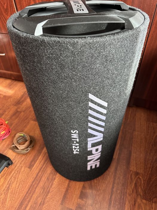 Vand statie, subwoofer, condensator ALPINE