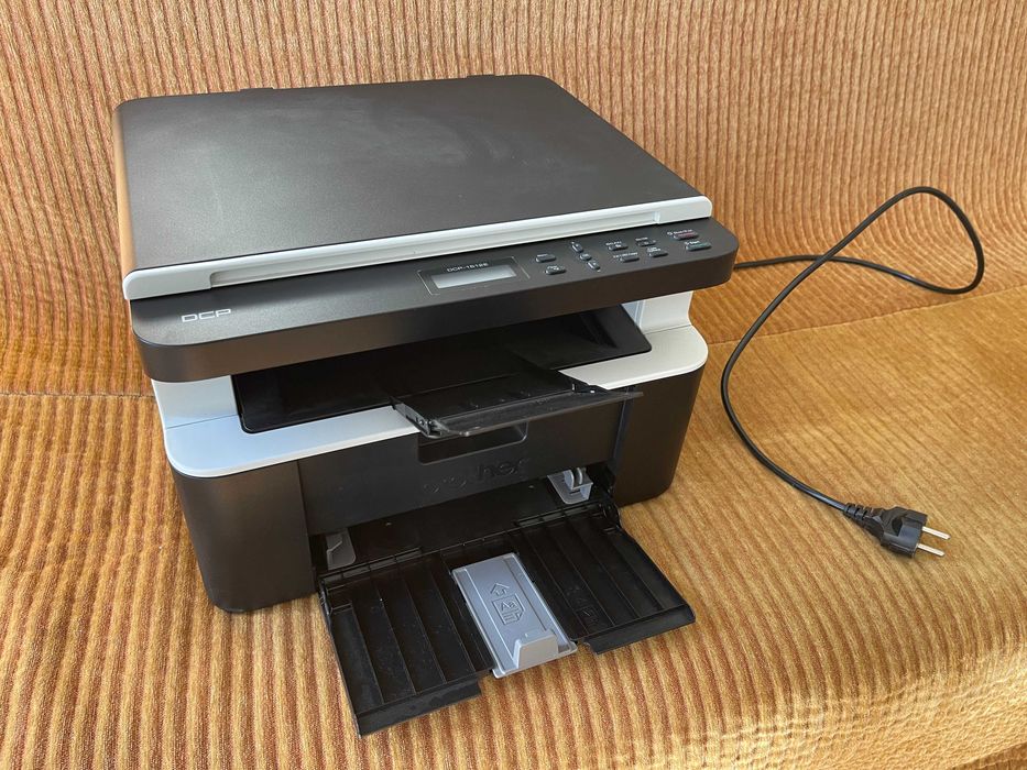 Монохромен принтер/копир/скенер Brother DCP-1512E (< 70 стр.)