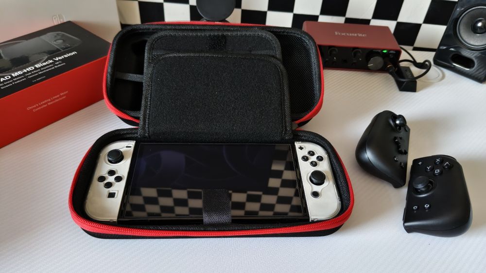 Nintendo Switch OLED (белый) - комплект